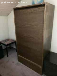 Schrank. Alter Holzschrank