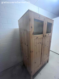 Schrank. Gut erhaltener Wandschrank von Ikea.  Skandinvisch-moderner Stil. Der Schrank ist aus Holz gefertigt und bietet viel Stauraum. Ideal für jedes Zimmer! Gebrauchsspuren vorhanden, aber in gutem Zustand. Ein zeitloses Möbelstück, das perfekt in jede Wohnung passt. Muss abgeholt werden.