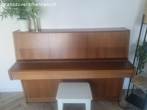 Sehr gut erhaltenes Klavier abzugeben