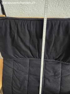 Sessel mit schwarzem Posterbezug. Ikea Wohnsessel mit schwarzem Posterbezug in gutem Zustand.