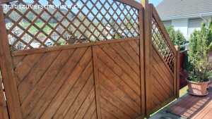 Sichtschutzwand abzugeben. Sichtschutzwand aus robustem Holz abzugeben
Elemente klein (2 Stück)
b= 90cm
h=180-110cm, abgeschrägt
Elemente gross (3 Stück)
b=180cm
h=180cm

abholen in Oberriet