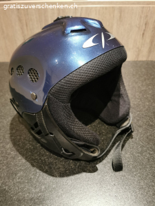 Skihelm Grösse M. Skihelm gebraucht, muss vor Ort abgeholt werden