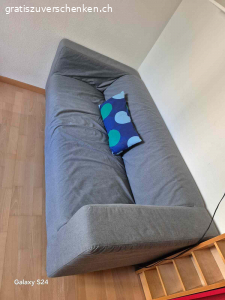 Sofa in neuem Zustand. Super Sofa in perfektem Zustand

Ohne Bezug aber kann man online kaufen!
Muss Heute oder Morgen abgeholt werden!

Masse:
Länge:178cm
Höhe:68cm
Tiefe:84cm