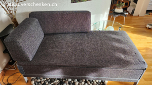 Sofa Tagesbett. fürs Wohnzimmer oder fürs Gästezimmer aus Nichtraucherwohnung