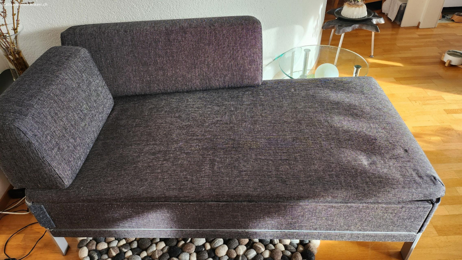 Sofa Tagesbett. fürs Wohnzimmer oder fürs Gästezimmer aus Nichtraucherwohnung