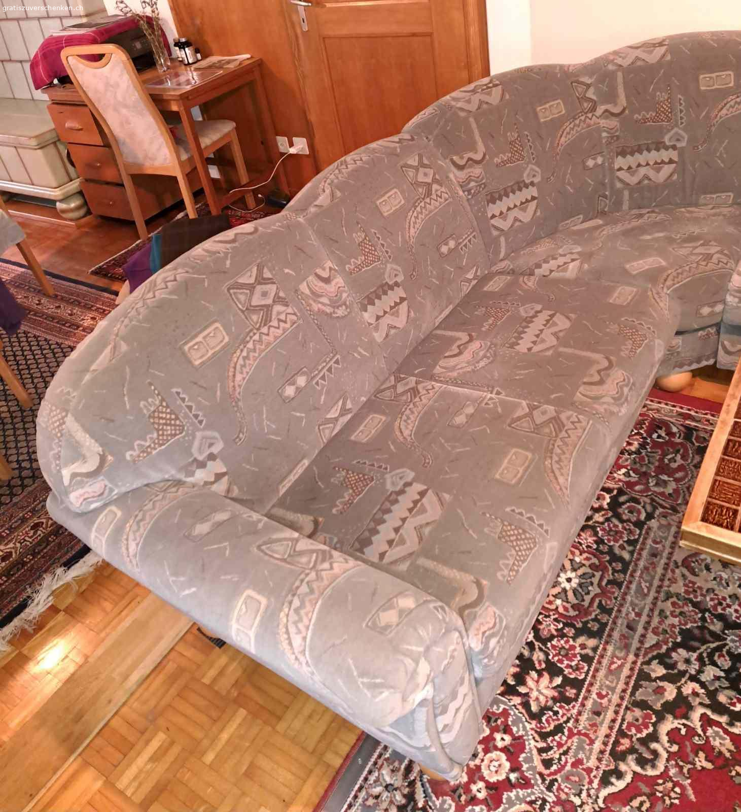 Sofa. Gratis : schönes Sofa 260 x 225 cm
alles intakt, in 3 Teile zum transportieren
sollte bald abgeholt werden in Kirchberg SG