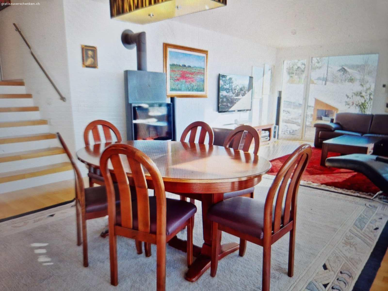 Sofas. 3 Sofa und Esstisch