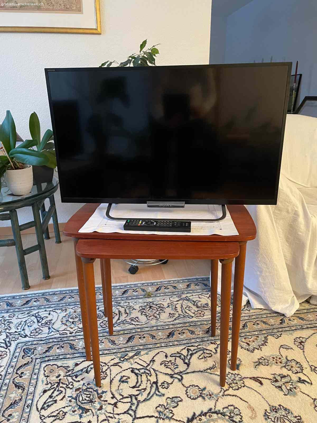 Sony Bravia TV Gerät. Ohne Internet Anschluss, Diagonale 82 cm, mit Fernbedienung.
