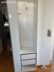 Spiegelschrank/Garderobe