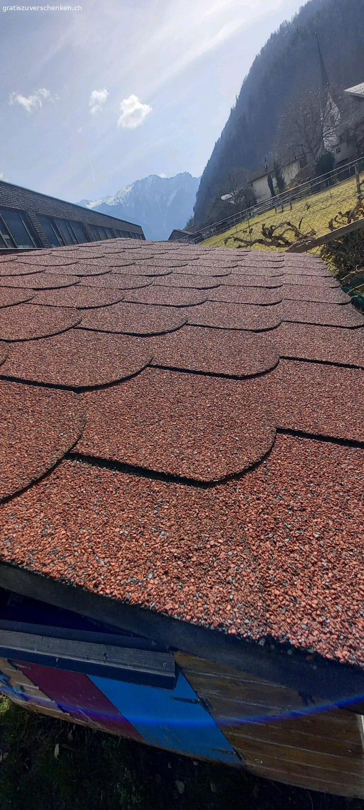 Spielhaus für Kinder. Gratis
abzuholen in Untervaz
muss selber abgebaut werden.
Wegen nicht mehr gebrauch zu verschenken.