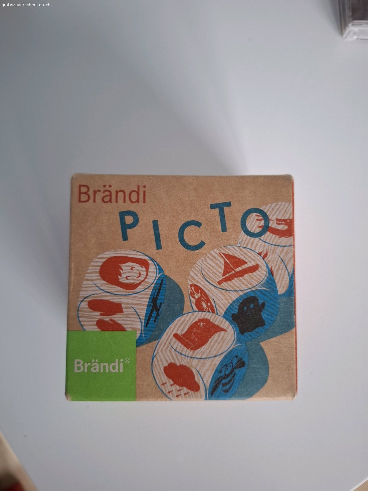 Spielsachen zu verschenken. Wir räumen aus und haben ein paar Dinge abzugeben :)
