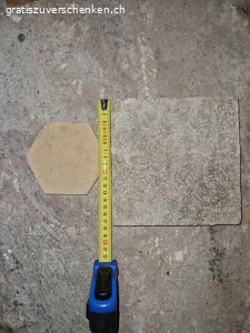 Steinplatten. Werden in einer Woche sonst entsorgt.
