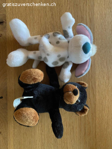 Stofftiere. 2 kleine Stofftiere - Gratis abzugeben

Sollen sie nochmals ein Kind glücklich machen oder als Glücksbringer, Maskottchen dienen ;-)