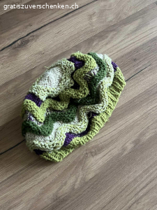Strickmütze abzugeben