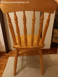 Stuhl. Schöne holz Stuhl..gebraucht aber gute Zustand