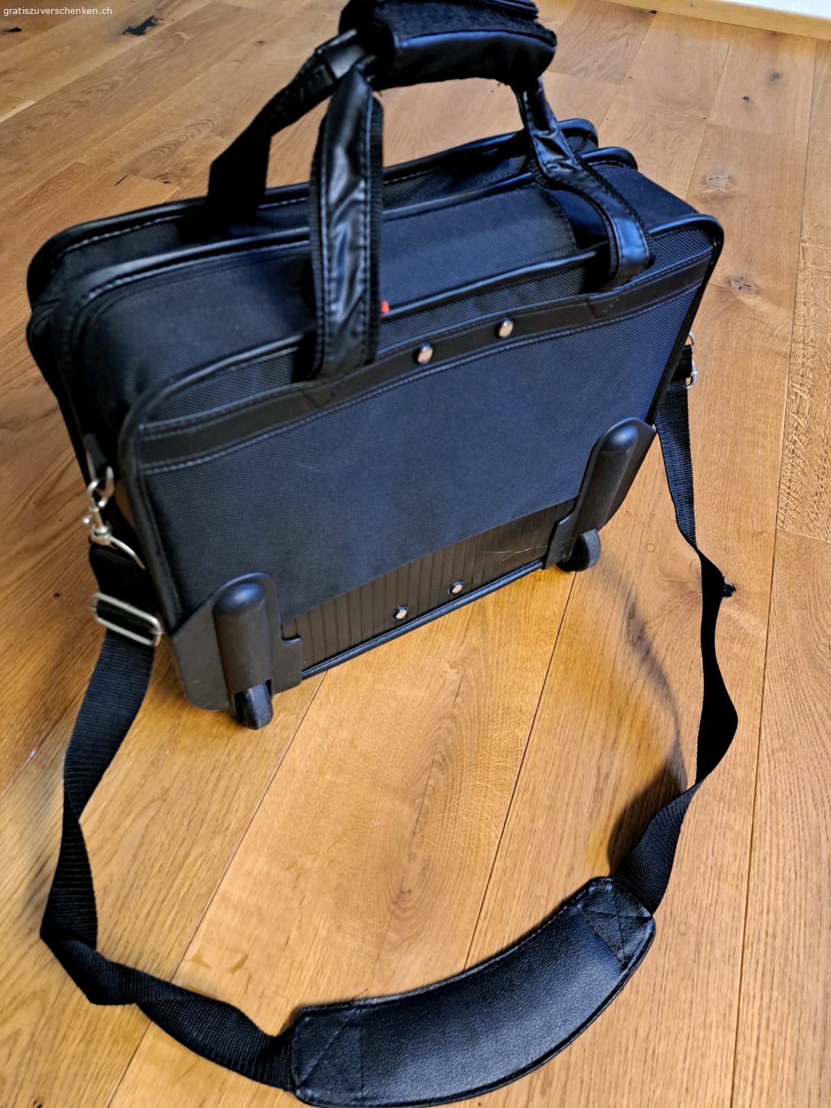 Tasche für Büro/Laptop. Aktentasche mit Kofferfunktion. Nur Abholung