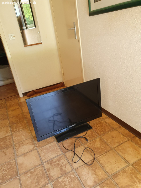 TELEFUNKEN Fernseher Modell T32FU980LED 32 Zoll gebraucht