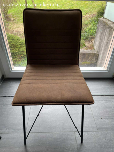 Tisch rund mit oder ohne Stühle