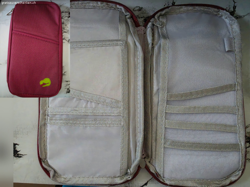 TRAVEL POUCHES
