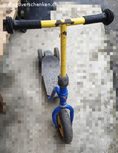 Trottinett. 3Rad Trotti marke Puky
Hat gebrauchsspuren!