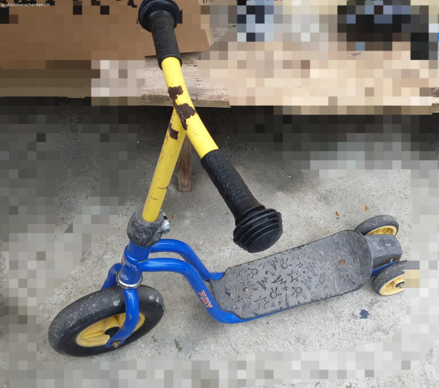 Trottinett. 3Rad Trotti marke Puky
Hat gebrauchsspuren!