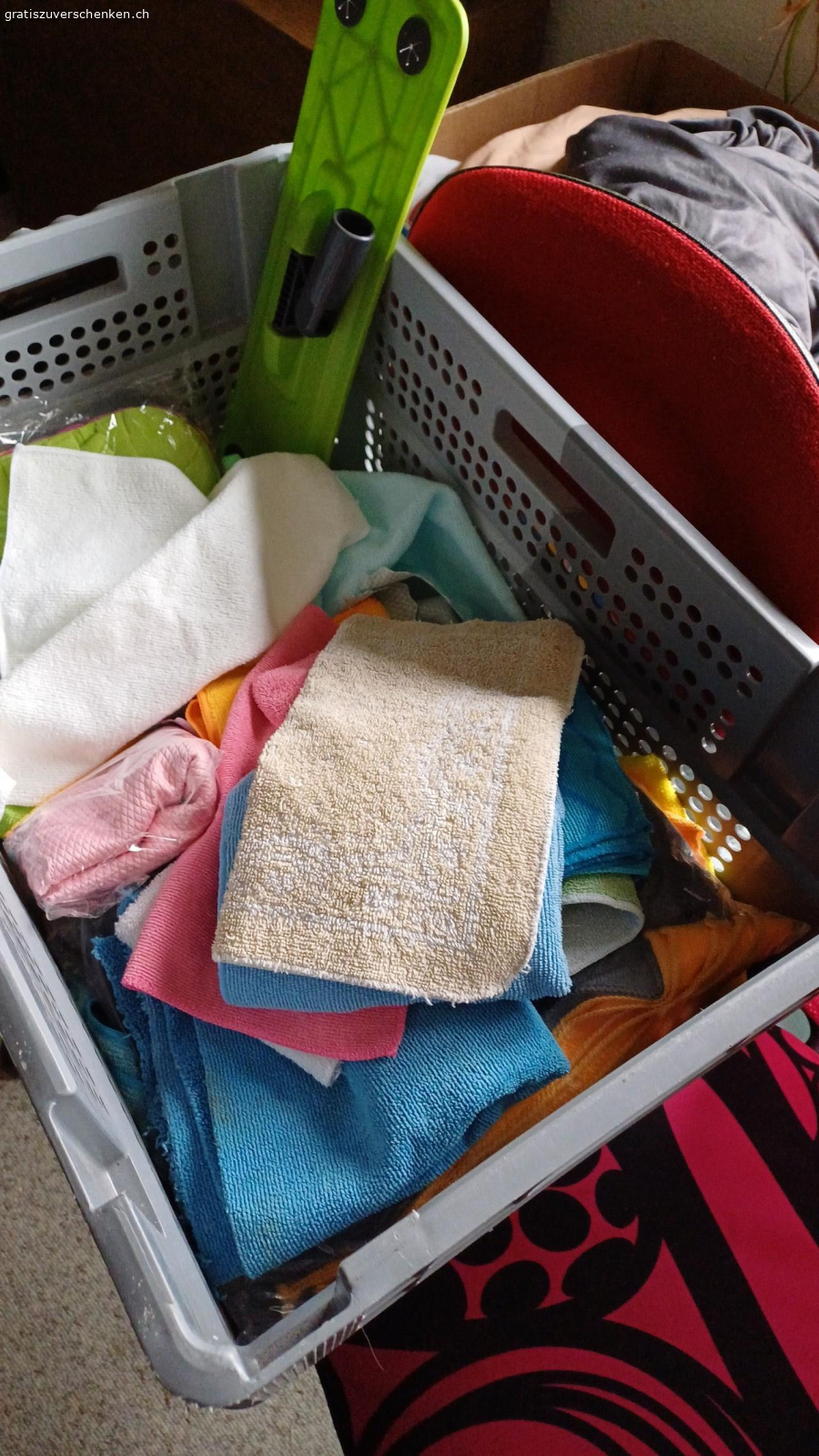 Tücher  bade Tücher. Gut bis neu 
Nur Abholung