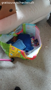 Tücher  bade Tücher. Gut bis neu 
Nur Abholung