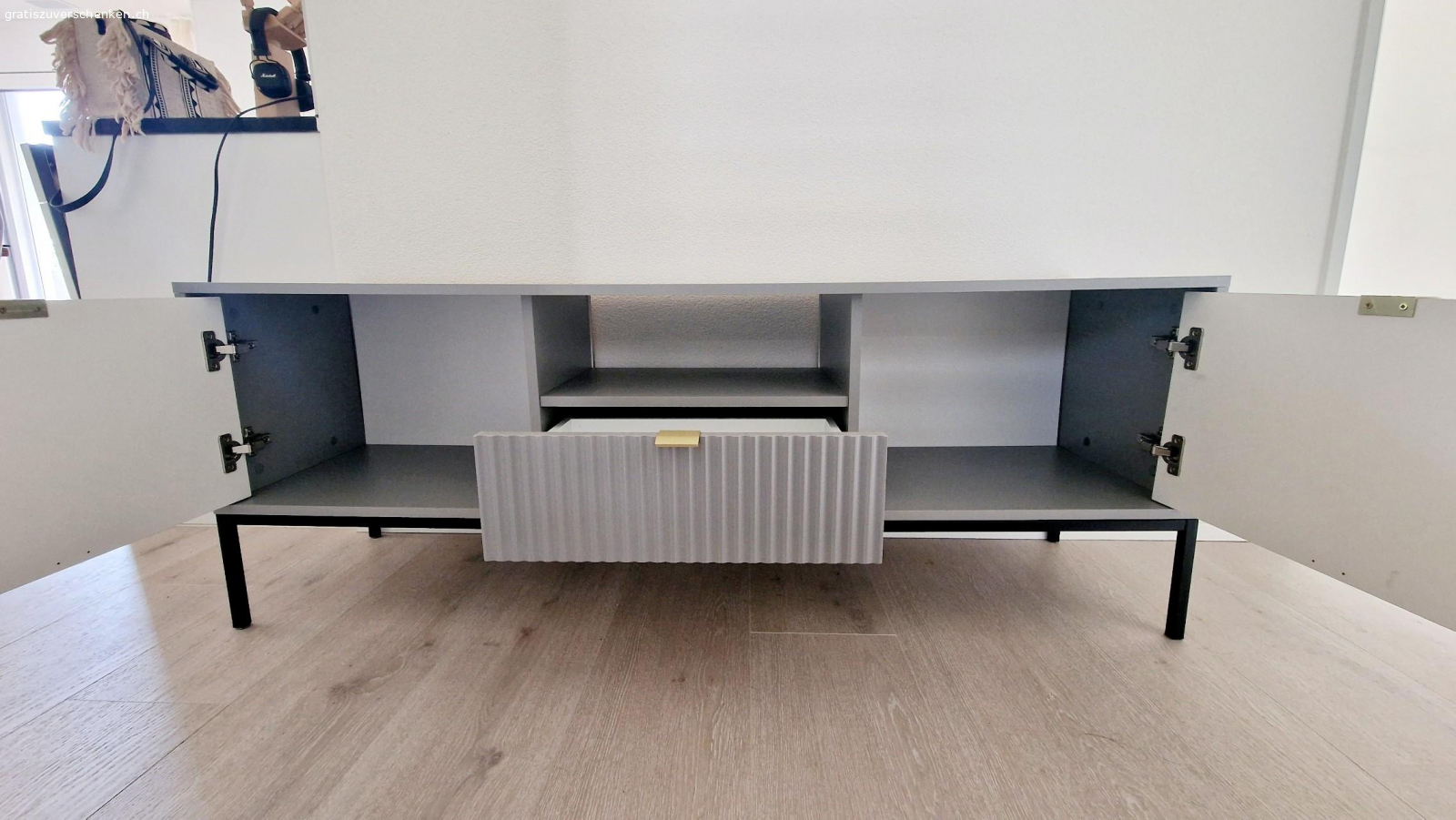 TV-Board, Lowboard. Ohne Mängel
B=154
H=56
T=39