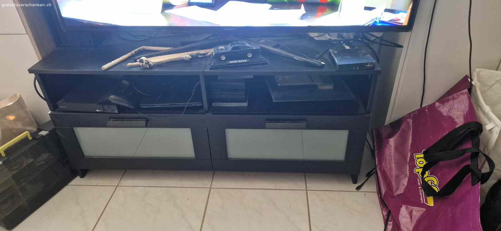 TV-möbel. Tv-möbel von Ikea