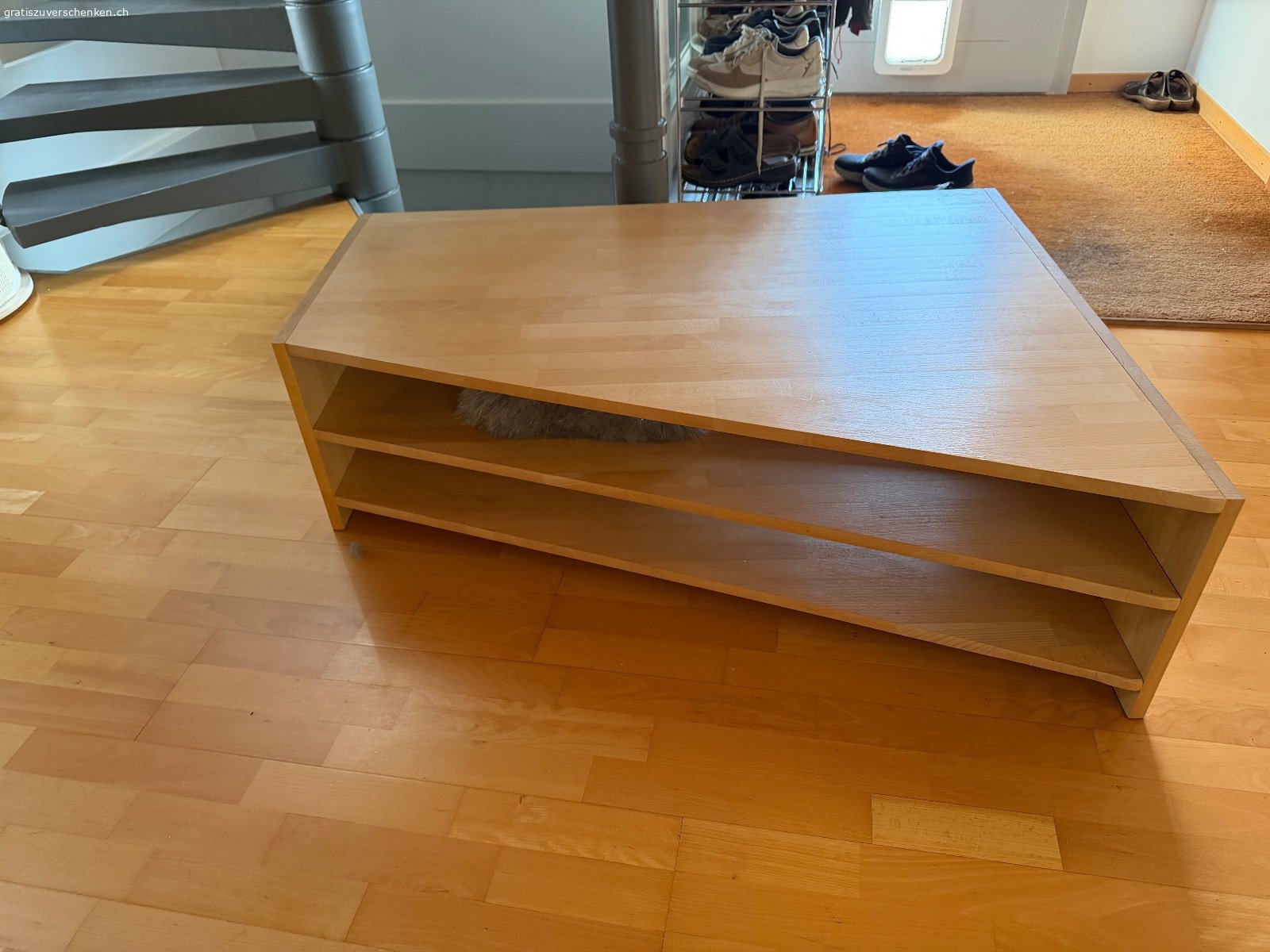 TV Möbel. Abmessung B 115cm, T 49-89cm, H 35,5cm