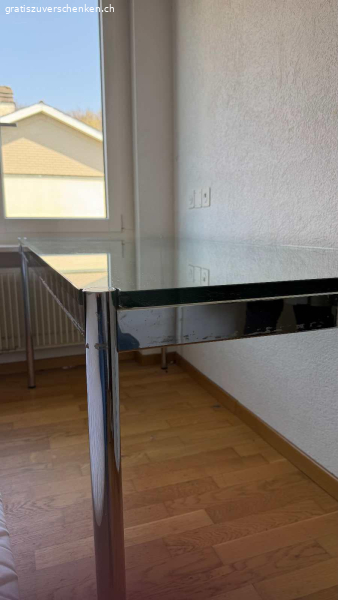 USM Glastisch