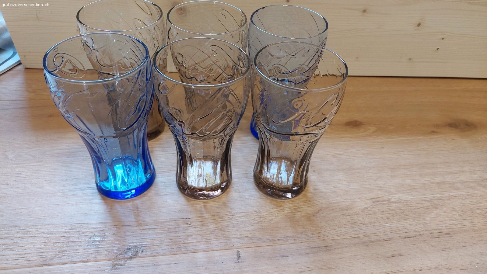 Vase, Gläser, Holzschachteln. Massangaben gemäss Fotos, kontaktlos abholbar, Nähe Bahnhof