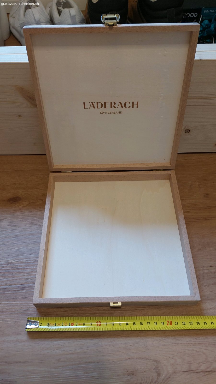 Vase, Gläser, Holzschachteln. Massangaben gemäss Fotos, kontaktlos abholbar, Nähe Bahnhof