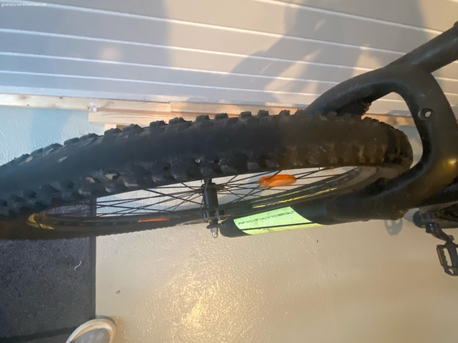 Velo Kind 10 bis 13 jährig. An alle, die Freude am Veloreparieren haben.
Hier könnt ihr euch nach Herzenslust austoben! Das Velo hat eine gründliche Revision nötig und freut sich über eure fachkundigen Hände.

Ort Veloübergabe: Wohlenschwil
