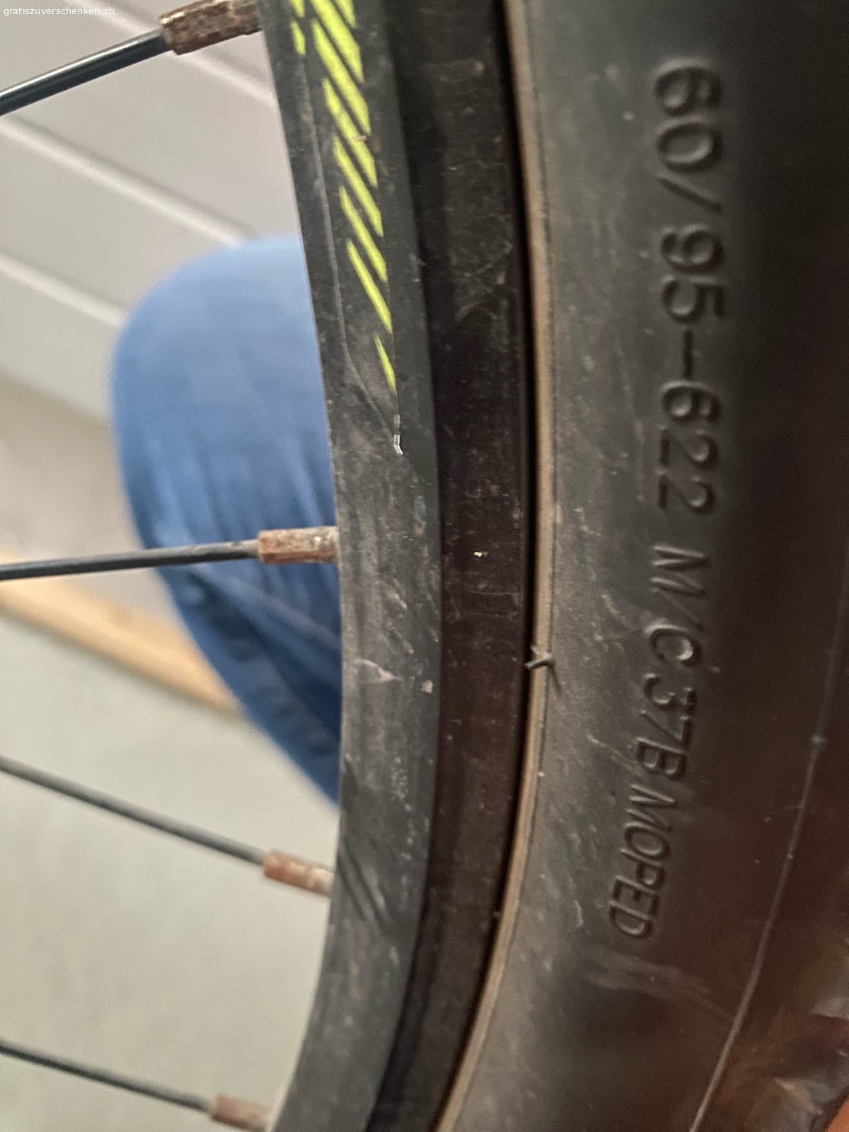 Velo Kind 10 bis 13 jährig. An alle, die Freude am Veloreparieren haben.
Hier könnt ihr euch nach Herzenslust austoben! Das Velo hat eine gründliche Revision nötig und freut sich über eure fachkundigen Hände.

Ort Veloübergabe: Wohlenschwil