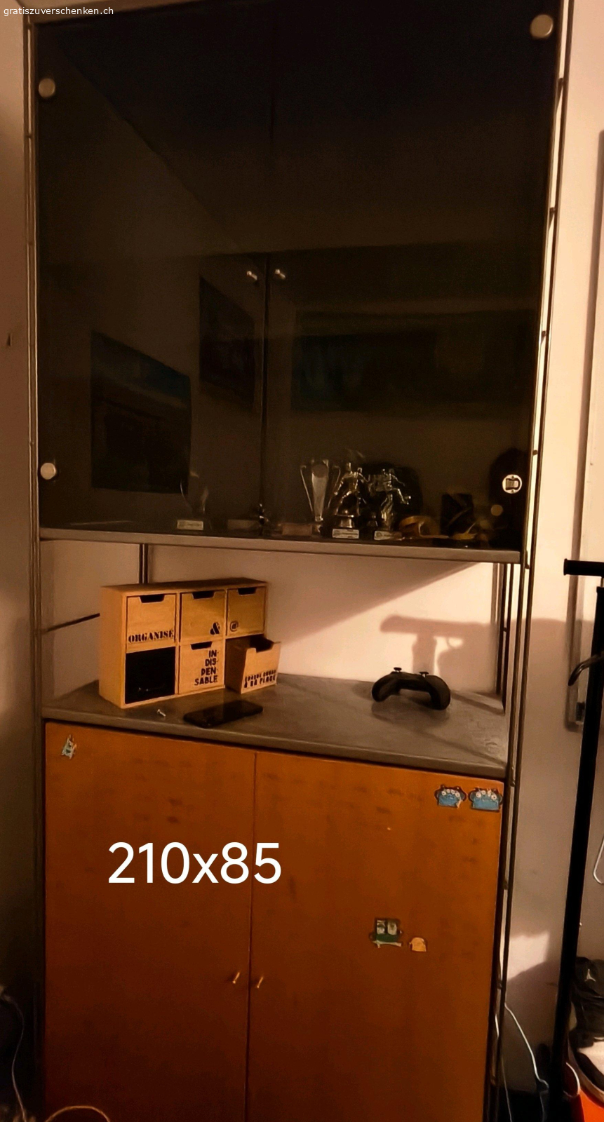 Vitrine. Gratis Vitrine. Abholung in Rombach