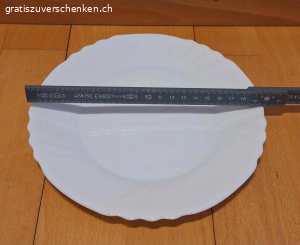 Weisse Teller - Geschirr-Set
