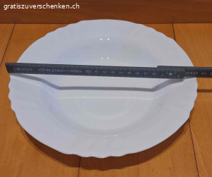 Weisse Teller - Geschirr-Set