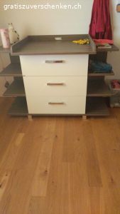 Wickeltisch/ Kommode
