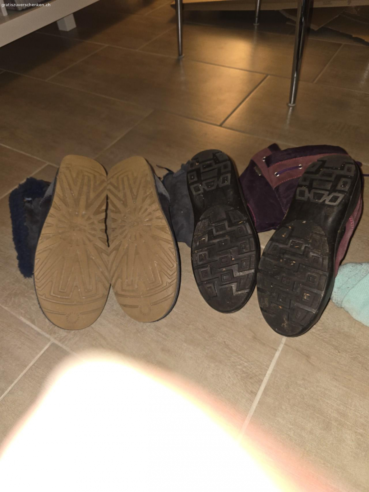 Winterschuhe. Gerne verschenken ich die beiden Winterschuhe, Grösse 39