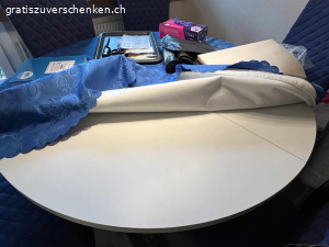 Wohnungsauflösung. WOHNUNGSAUFLÖSUNG  bis Ende April

runder Tisch  für ca 5 Personen (ausziehbar)

2 schmale Better (das eine kann zusammengelegt werden und kann unter das ander geschoben  werden.

ein breites Bett 1.40 Bikoflex Kopf - und  Beinteil verstellbar (evtl mit Matratze )

die drei Tische sind massiv aus Granit

Garderobenschrank