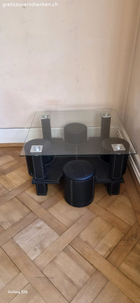 Wohnzimmer Tisch mit 4 Hocker