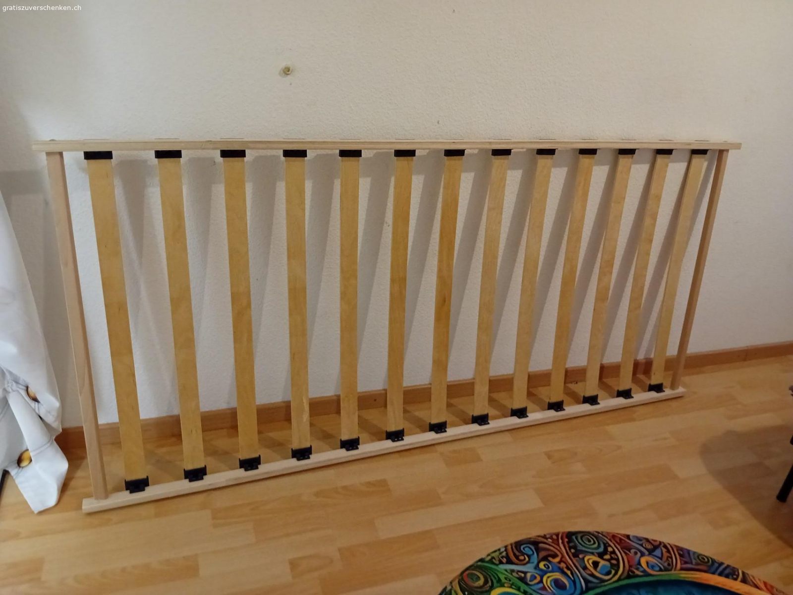 zu verschenken. Lattenrost verschenken 90x200